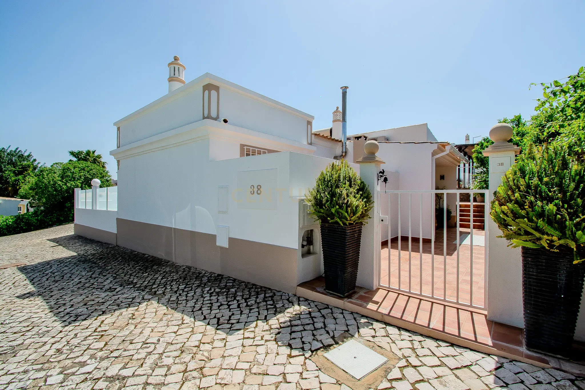 T2 Villa with Heated Pool and Jacuzzi in Quinta dos Alamos, Guia - image 51