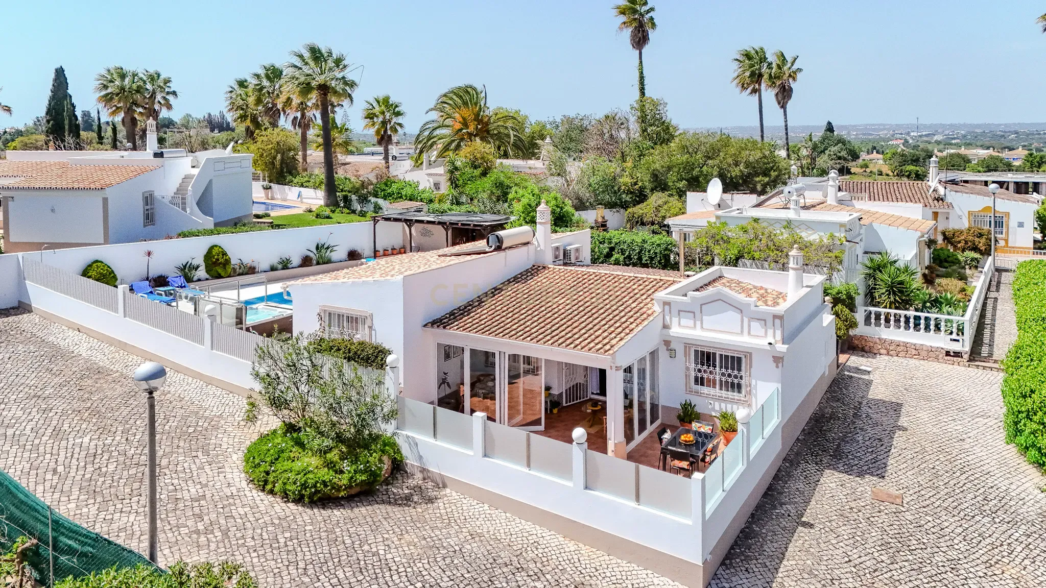 T2 Villa with Heated Pool and Jacuzzi in Quinta dos Alamos, Guia - image 52
