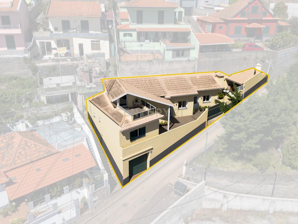 T2 Villa in Monte, Funchal - image 03
