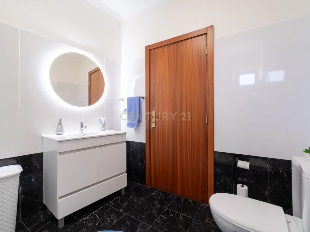 T2 Villa in Monte, Funchal - image 15