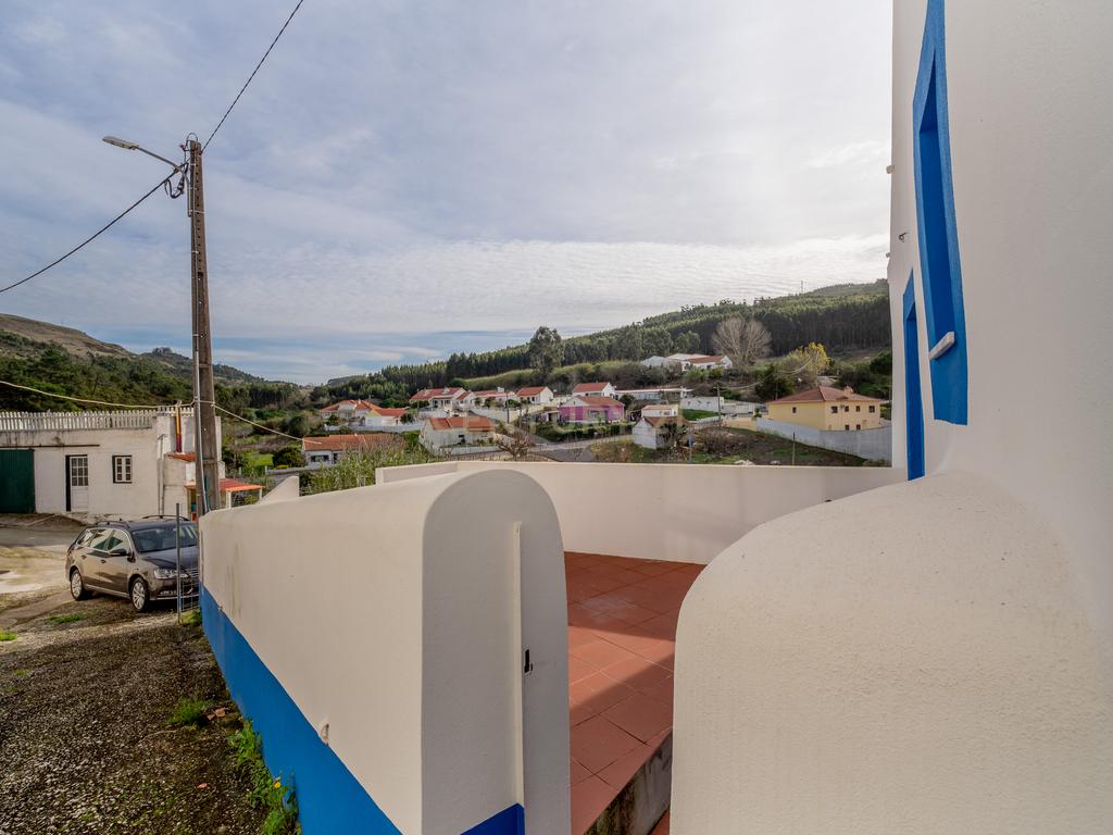 T2 Villa in Turcifal, Torres Vedras - image 02