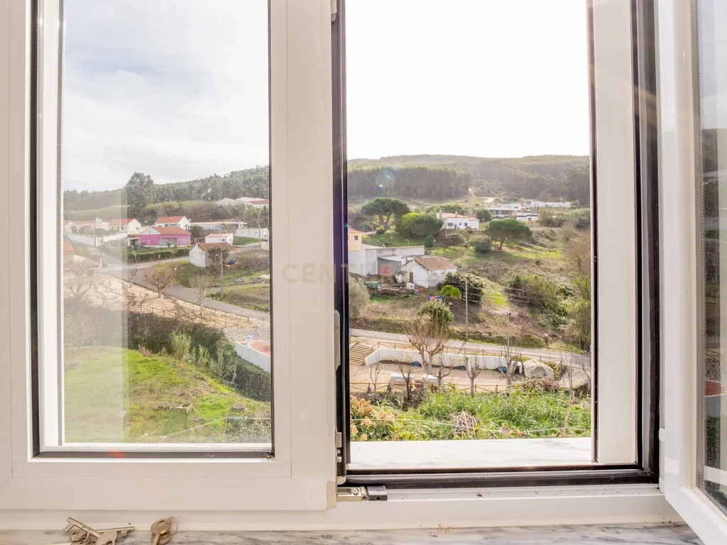 T2 Villa in Turcifal, Torres Vedras - image 10