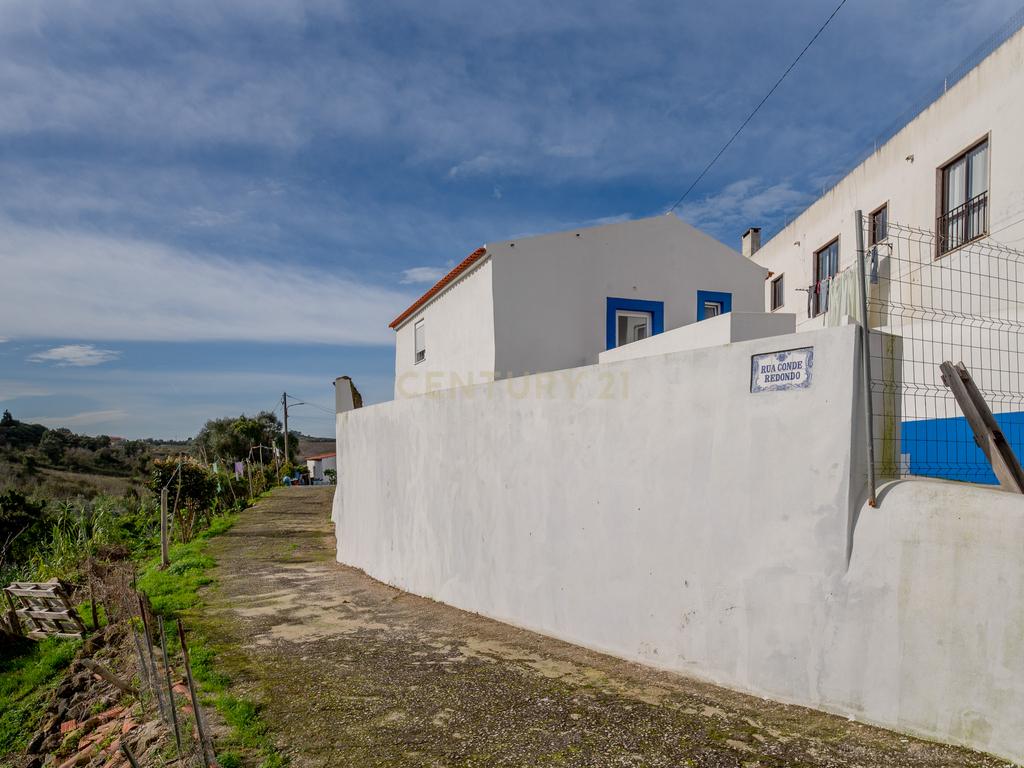 T2 Villa in Turcifal, Torres Vedras - image 12