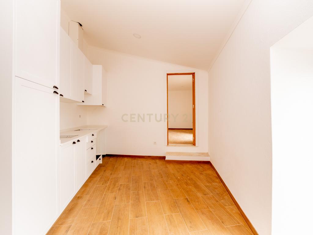 T2 Villa in Turcifal, Torres Vedras - image 13