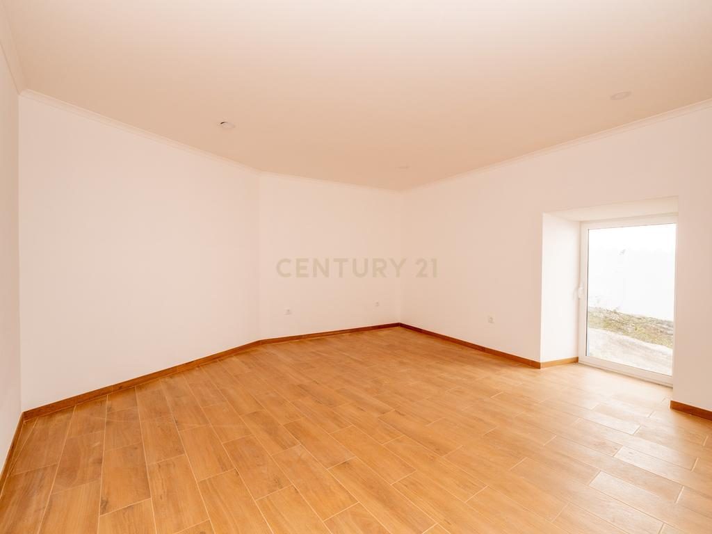 T2 Villa in Turcifal, Torres Vedras - image 18