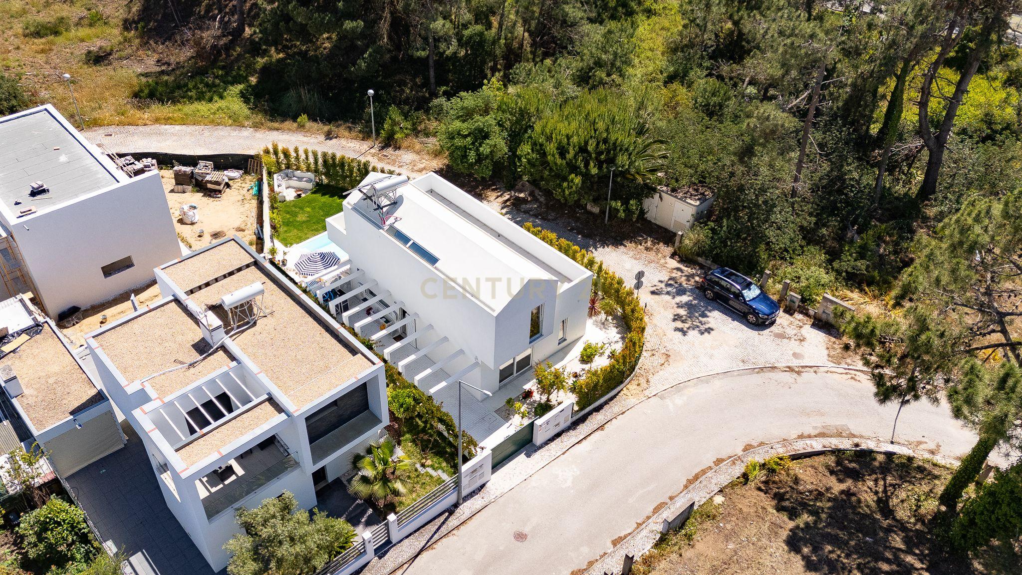 Exclusive T3 Villa in Lagoa de Albufeira - image 02