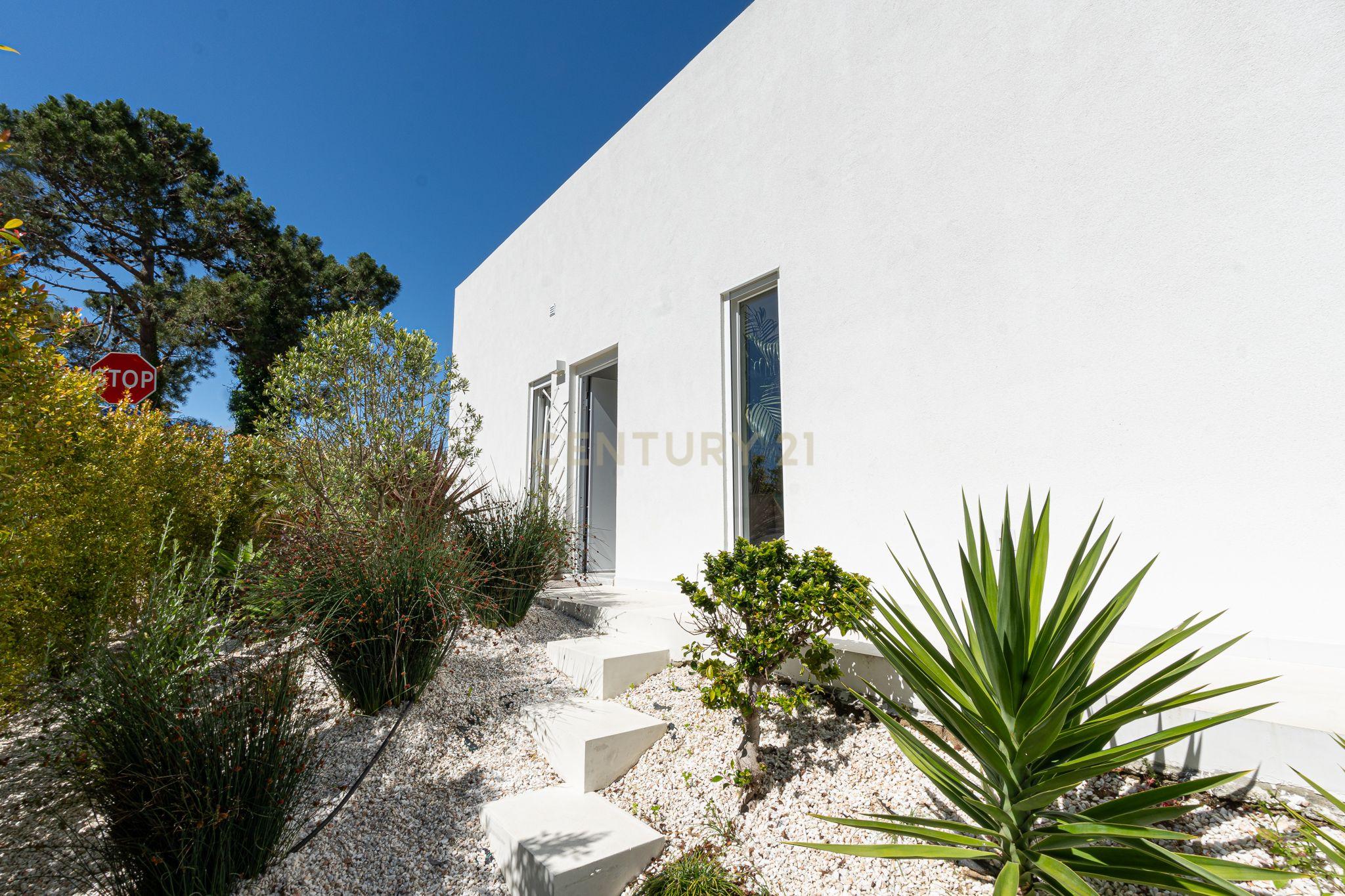 Exclusive T3 Villa in Lagoa de Albufeira - image 12