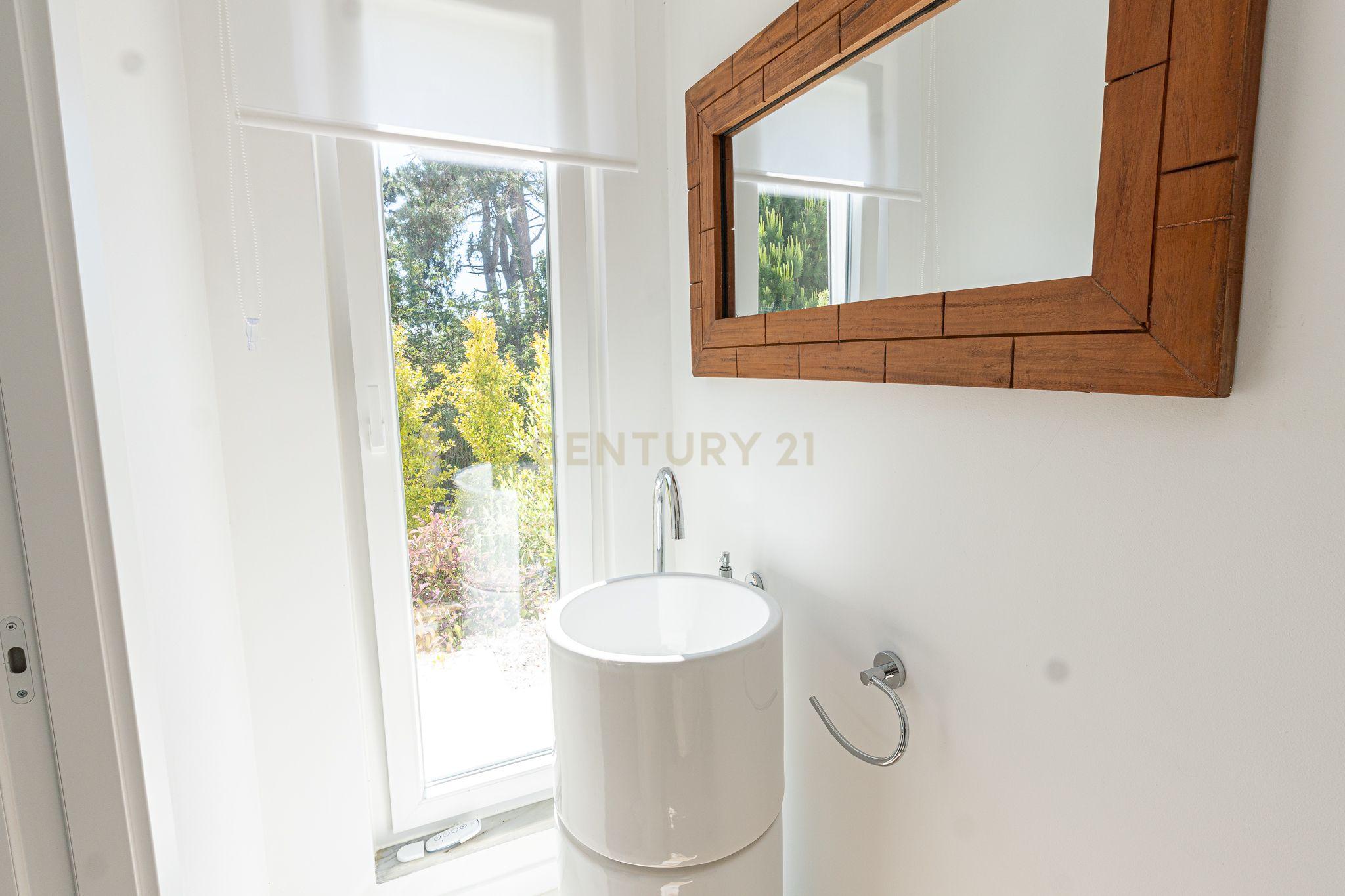 Exclusive T3 Villa in Lagoa de Albufeira - image 19