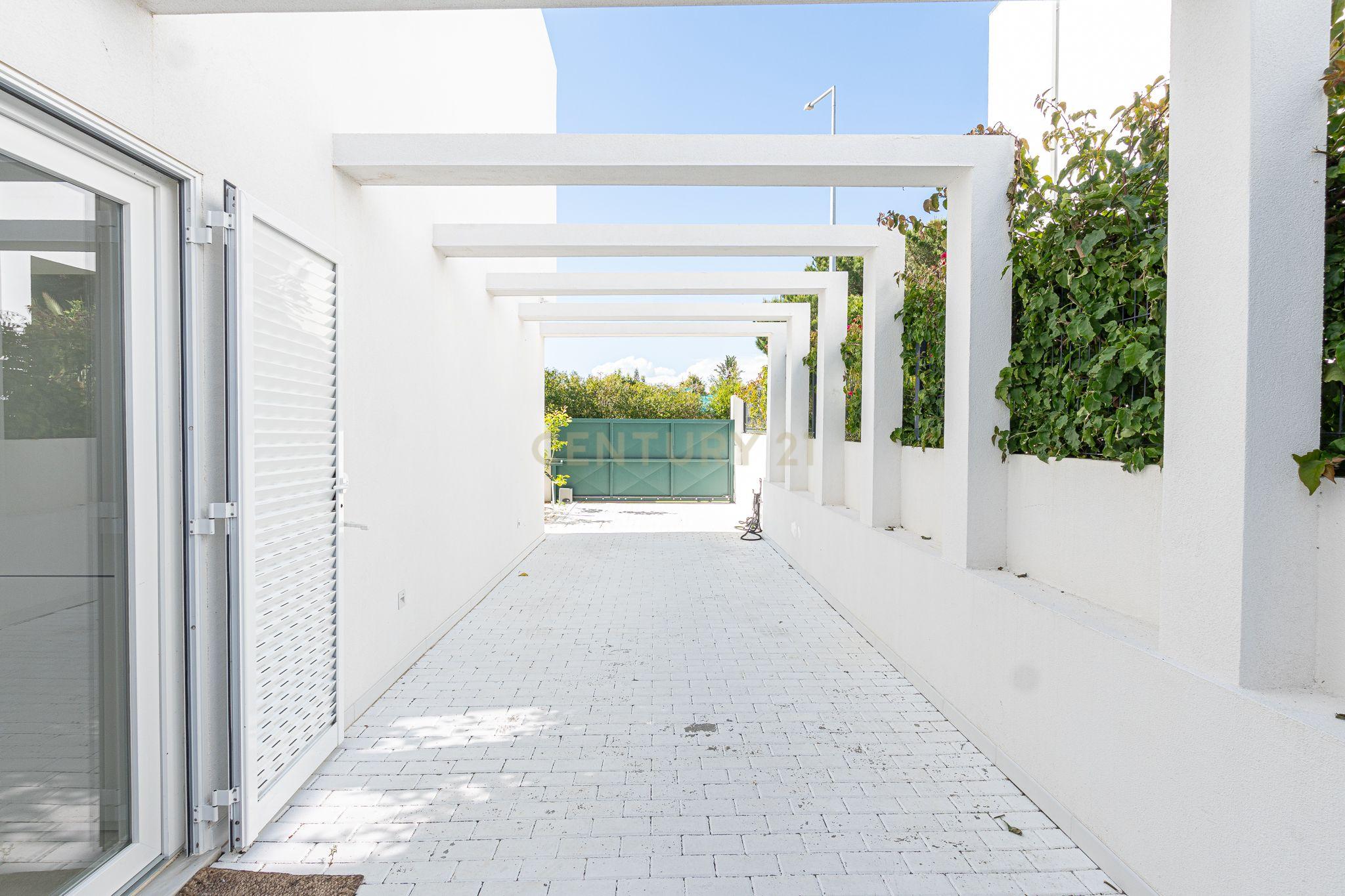 Exclusive T3 Villa in Lagoa de Albufeira - image 43