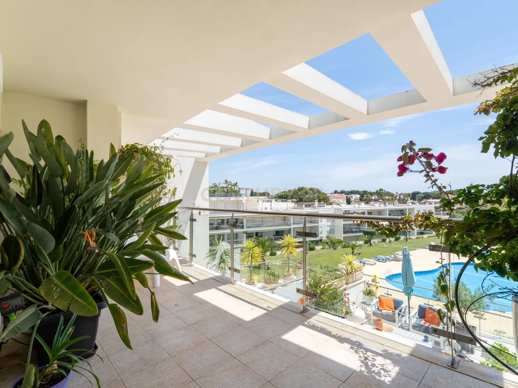 Five-Bedroom Villa with Pool, Cinema Room and Box Garage in Albufeira - image 10