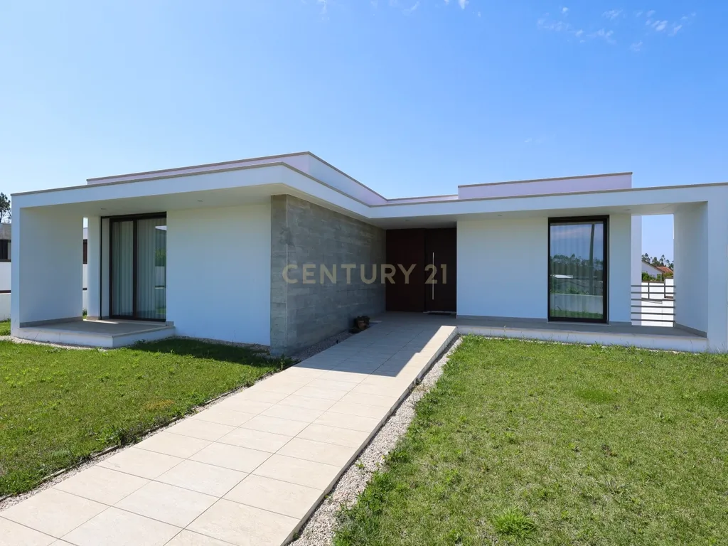 T4+ Villa in Bajouca, Leiria - image 01