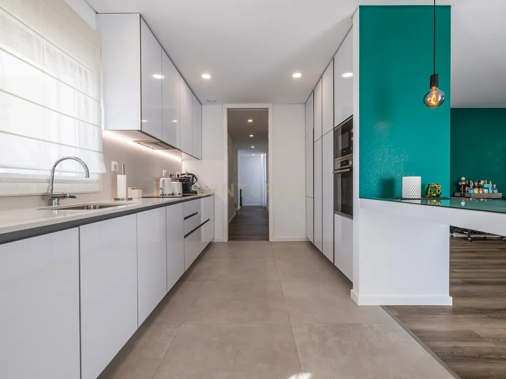 T4+ Villa in Bajouca, Leiria - image 09