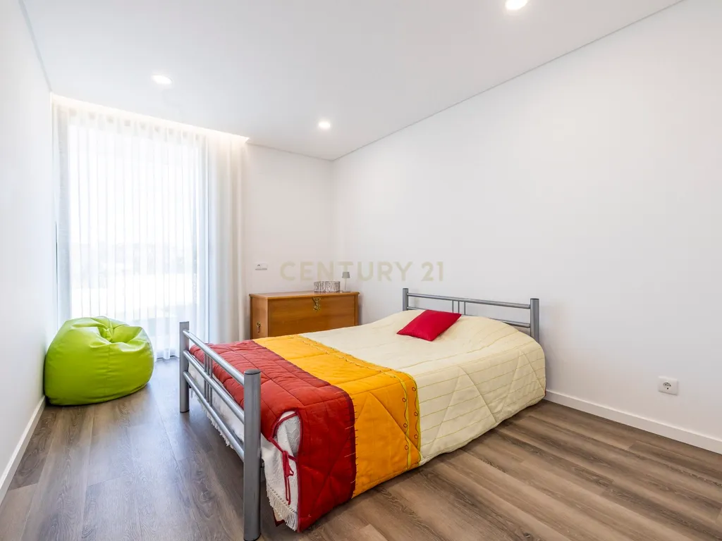 T4+ Villa in Bajouca, Leiria - image 13