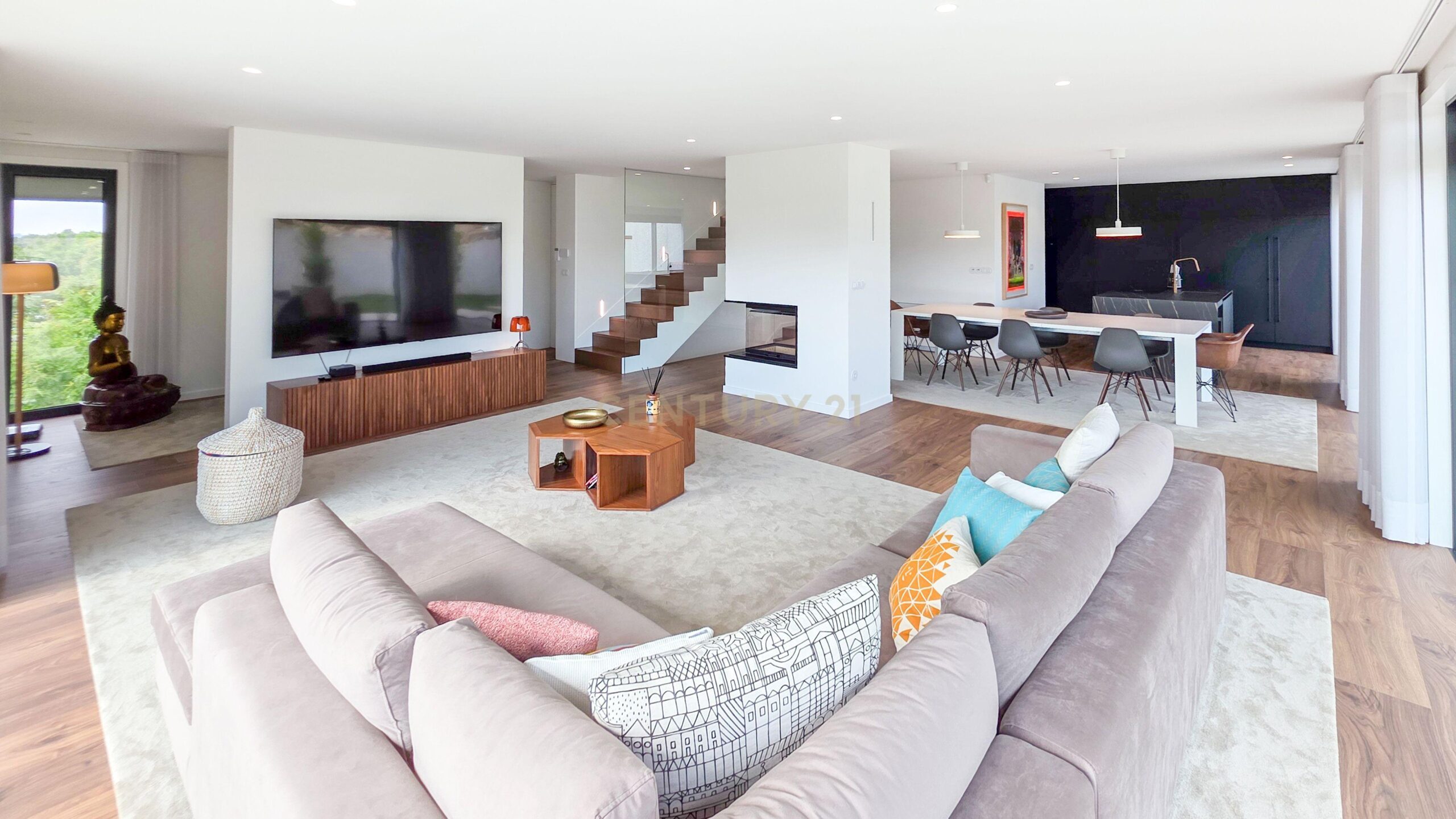 Contemporary T4 Villa with Pool in Brufe, Vila Nova de Famalicao - image 03