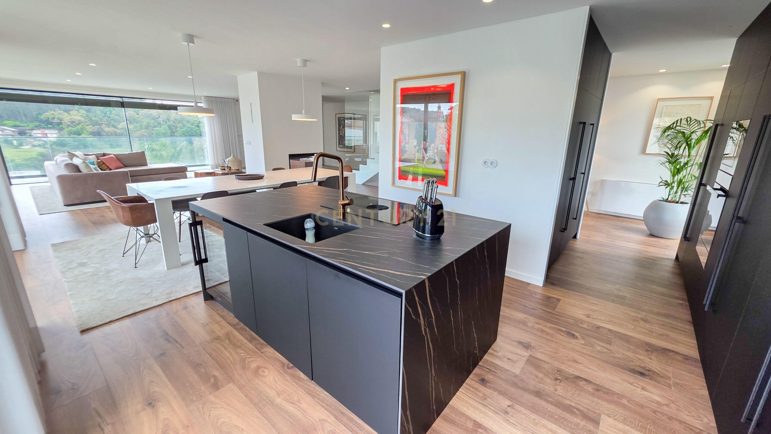 Contemporary T4 Villa with Pool in Brufe, Vila Nova de Famalicao - image 07