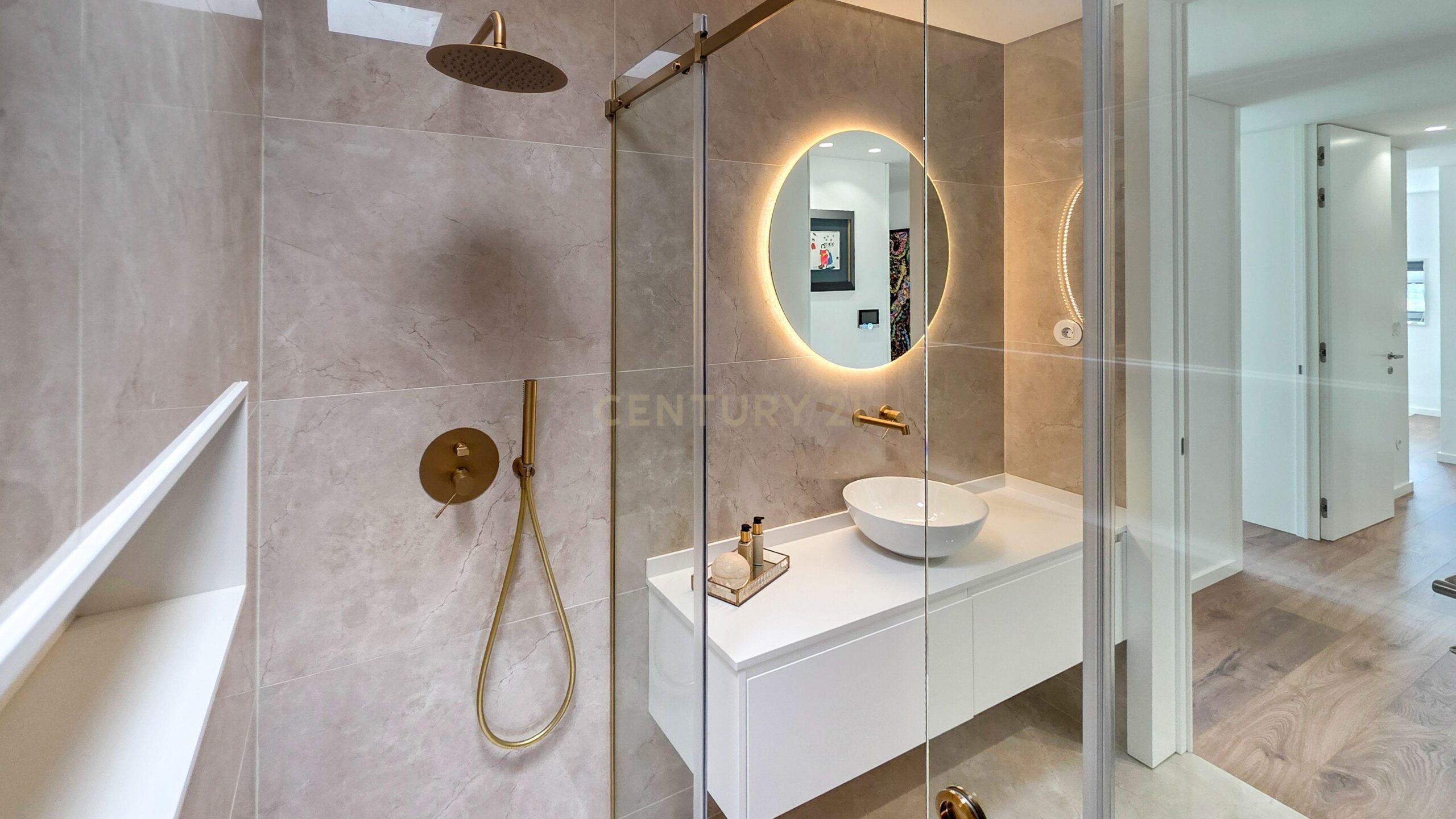 Contemporary T4 Villa with Pool in Brufe, Vila Nova de Famalicao - image 27