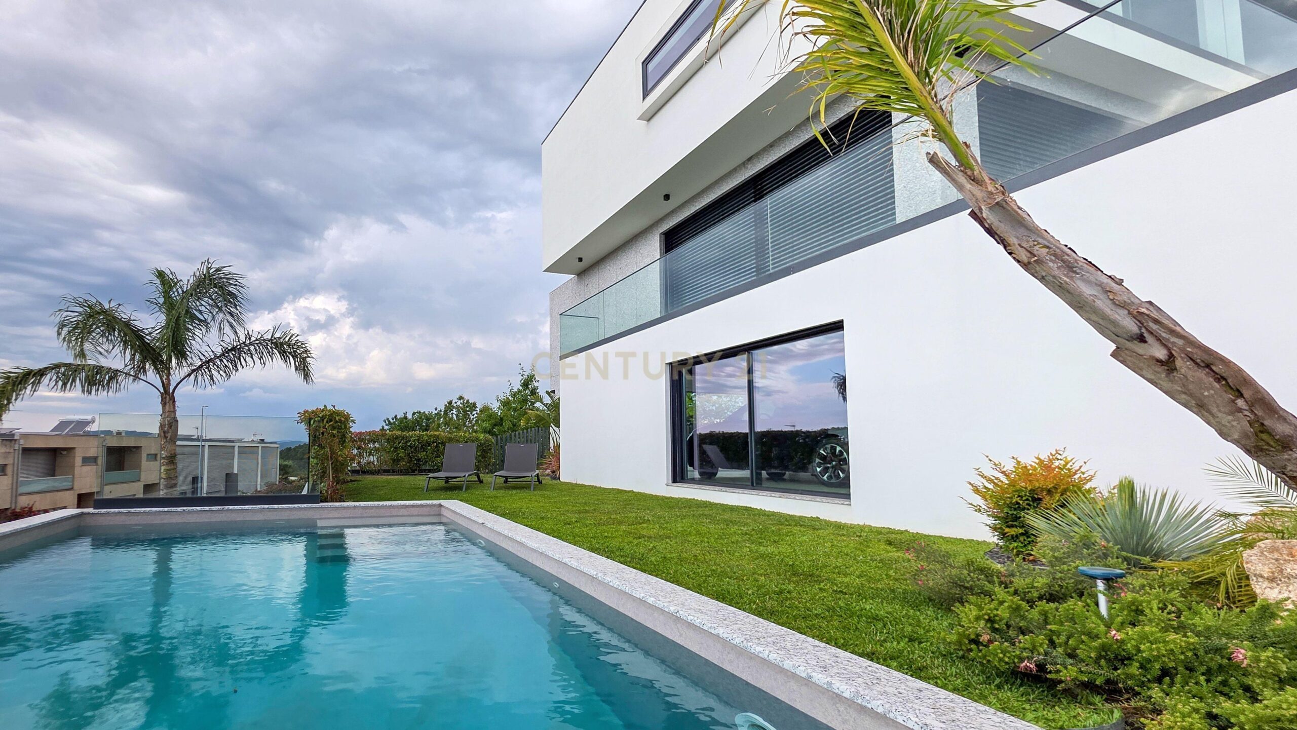 Contemporary T4 Villa with Pool in Brufe, Vila Nova de Famalicao - image 29