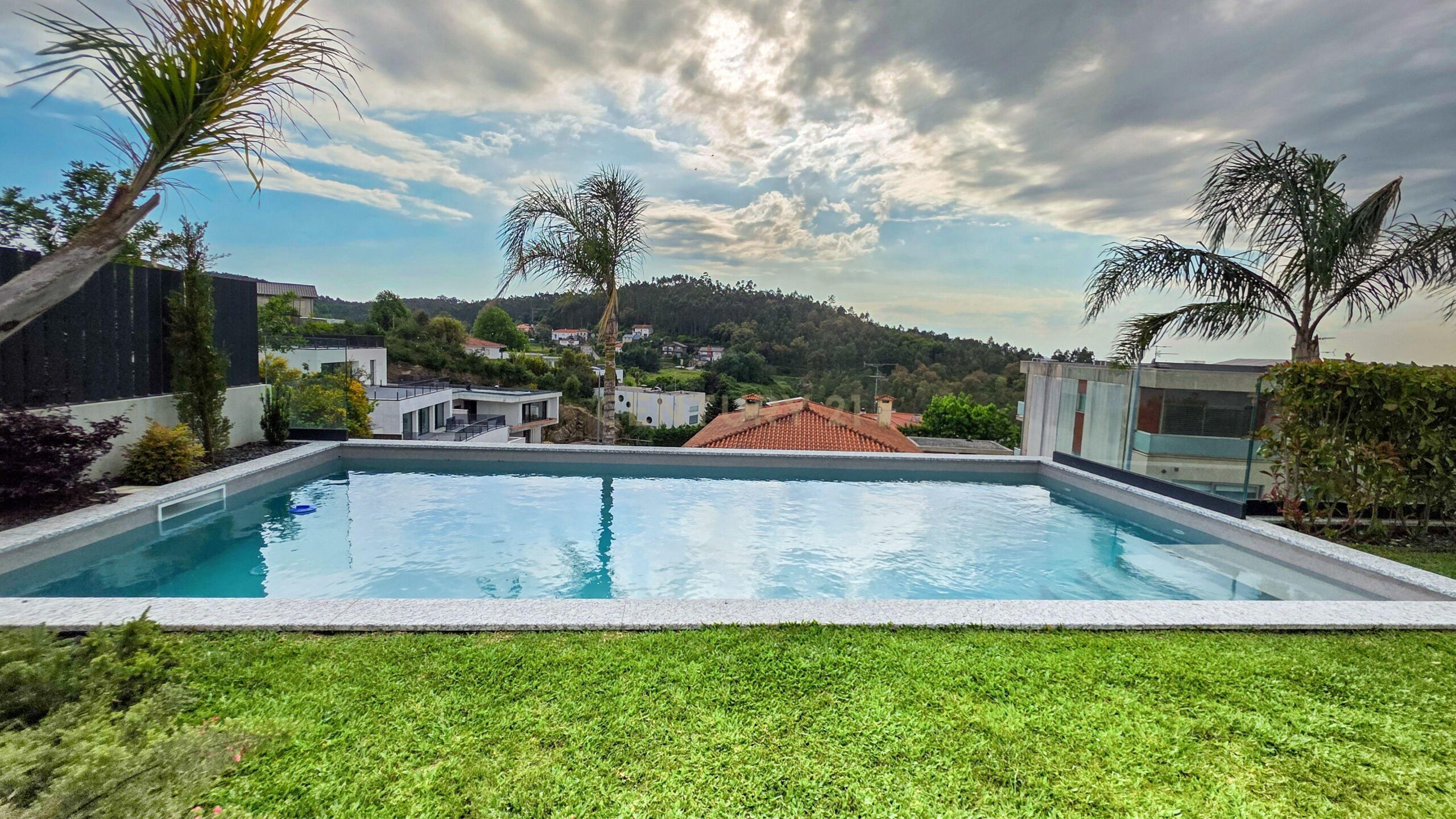Contemporary T4 Villa with Pool in Brufe, Vila Nova de Famalicao - image 30