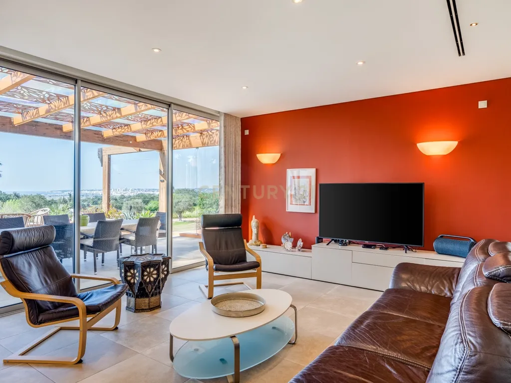 Luxury T5 Villa with Sea View near the Beach in Albufeira - image 06