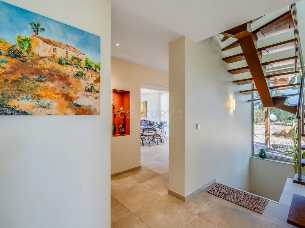 Luxury T5 Villa with Sea View near the Beach in Albufeira - image 09