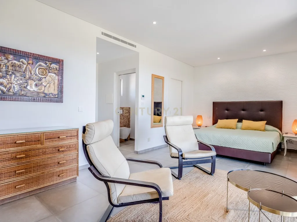 Luxury T5 Villa with Sea View near the Beach in Albufeira - image 28