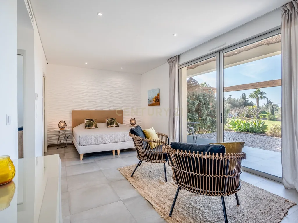 Luxury T5 Villa with Sea View near the Beach in Albufeira - image 31