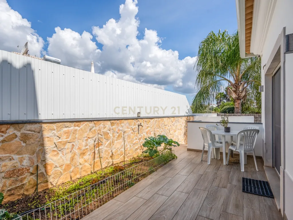T4+ Villa in Portimão, Portimão - image 18