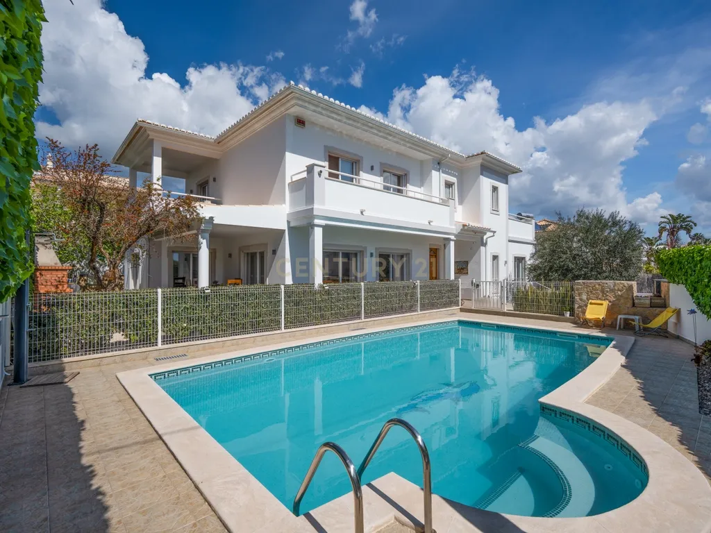 T4+ Villa in Portimão, Portimão - image 26