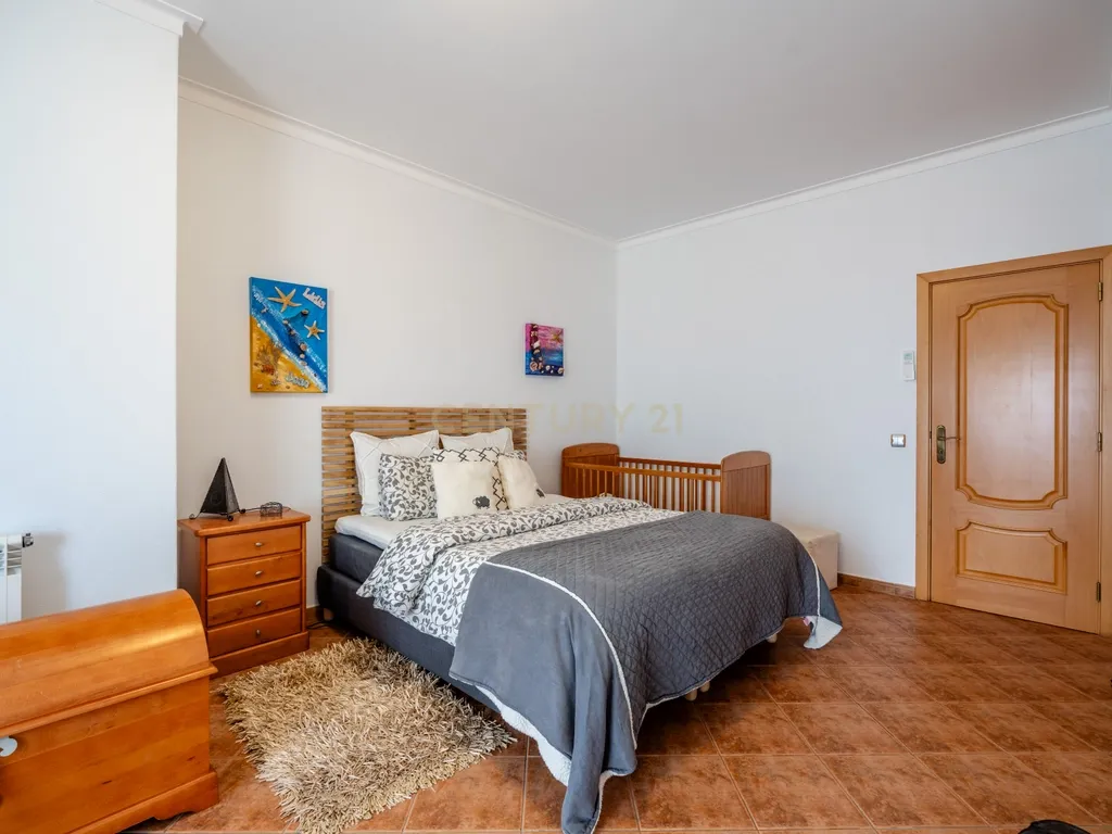 T4+ Villa in Portimão, Portimão - image 41