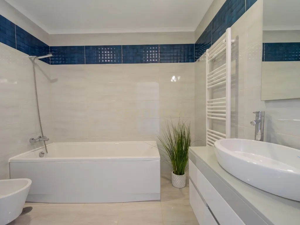 T4+ Villa in Santa Luzia, Tavira - image 15