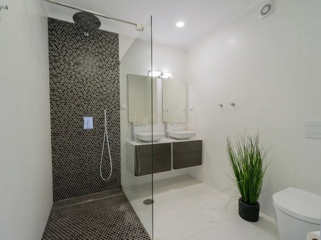 T4+ Villa in Santa Luzia, Tavira - image 20