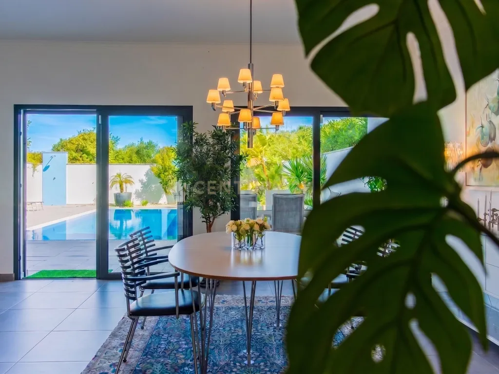 T4+ Villa in Santa Luzia, Tavira - image 27