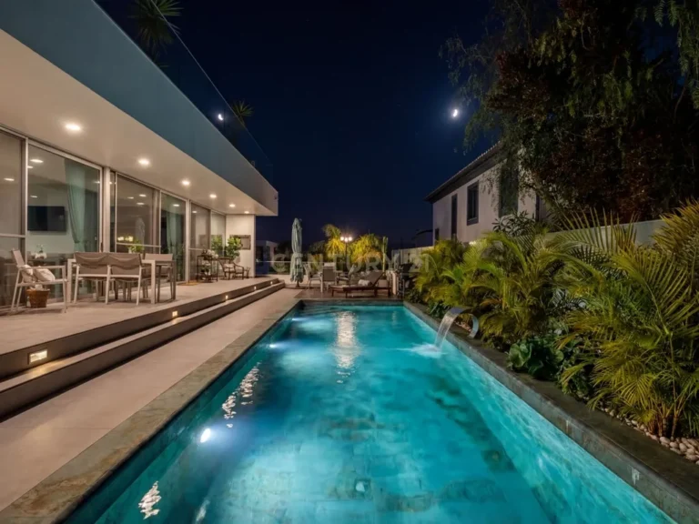 T4+ Villa in São Gonçalo de Lagos, Lagos - image 01