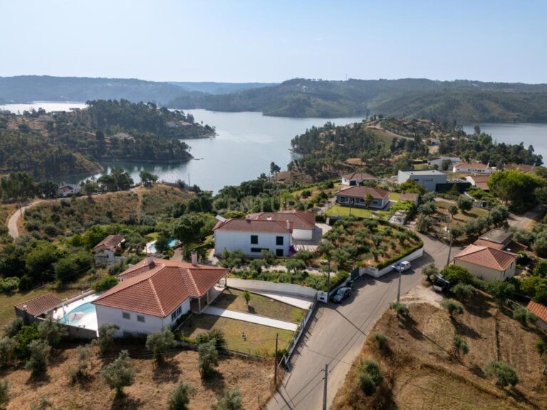 Land for Development in Serra e Junceira, Tomar - image 01