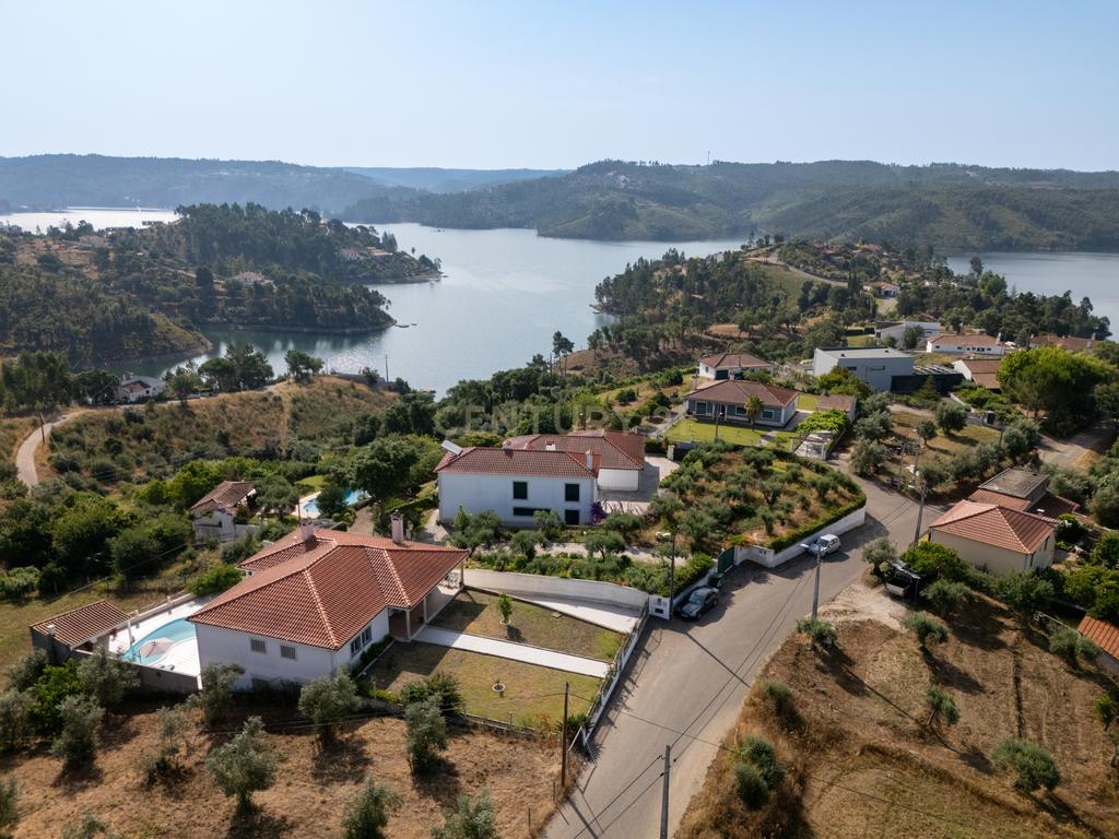 Land for Development in Serra e Junceira, Tomar - image 01