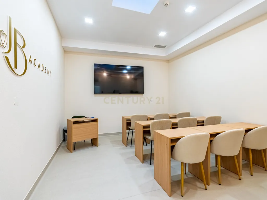 Business Property in São Domingos de Benfica, Lisboa - image 14