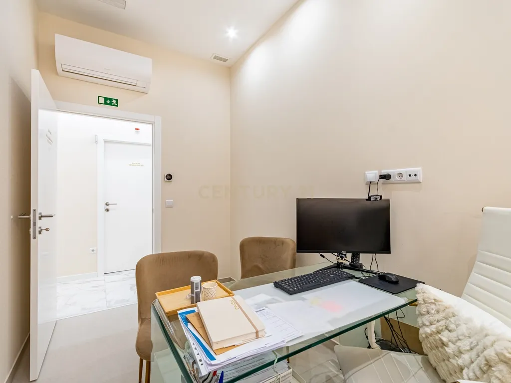 Business Property in São Domingos de Benfica, Lisboa - image 17