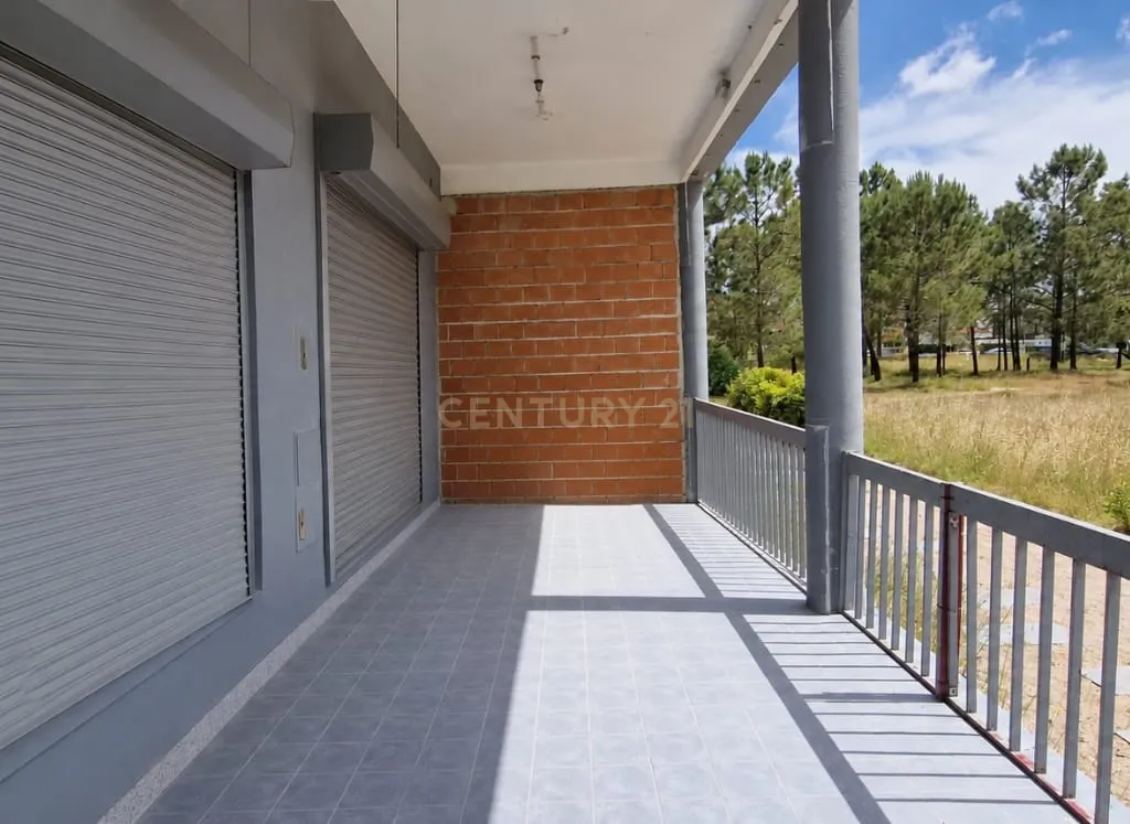 Business Property in Seixal, Amora - image 07