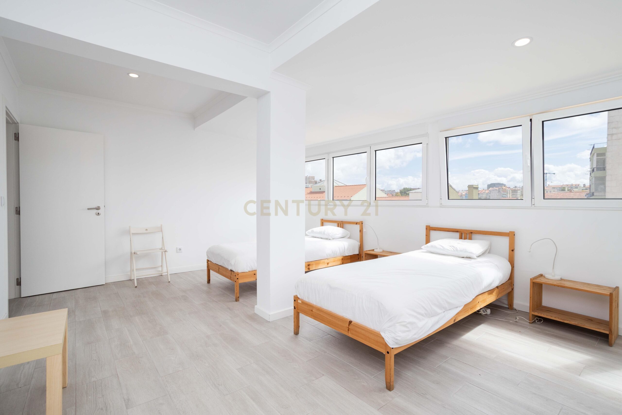 Absolutely Unique Business Opportunity in Lisbon - image 15