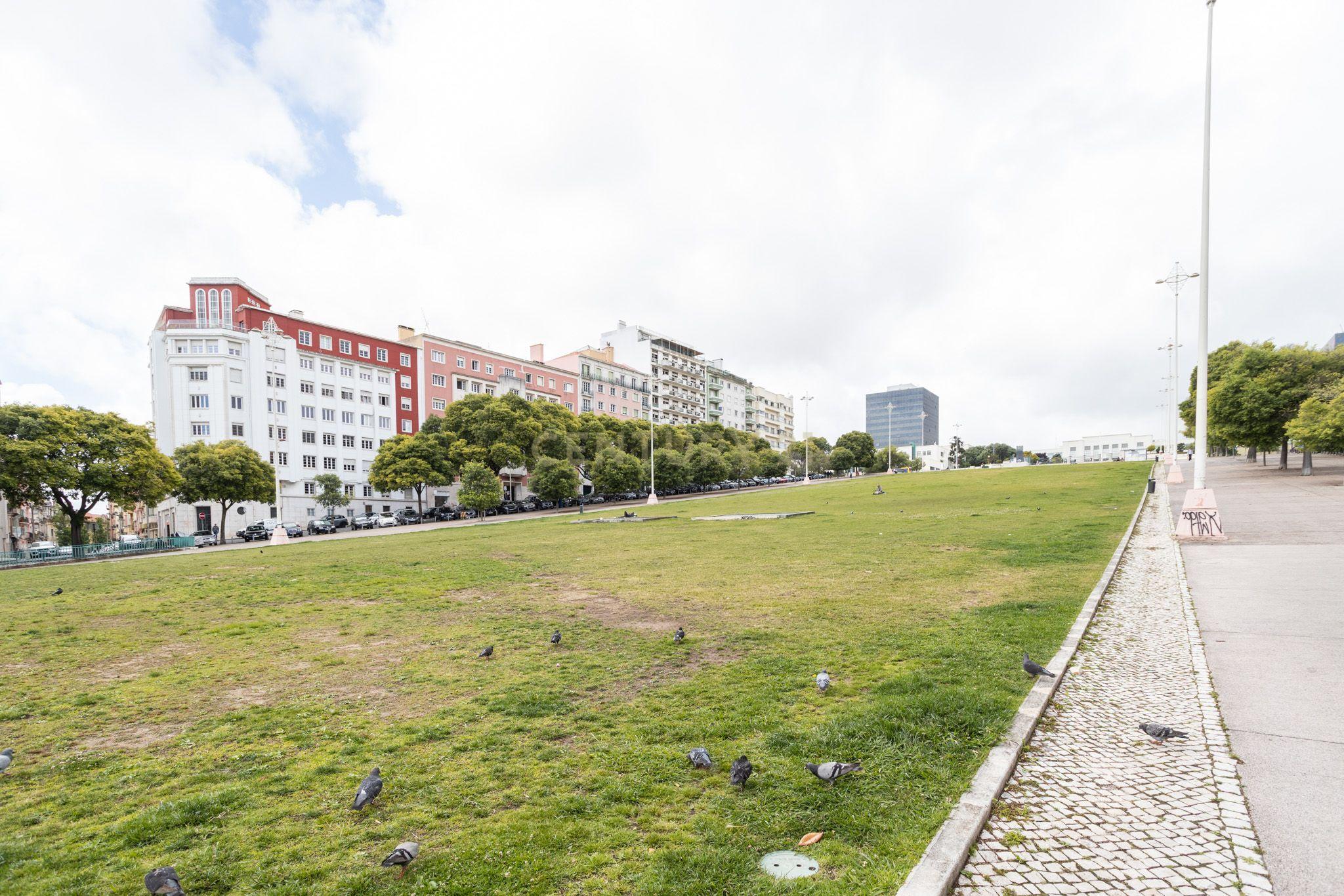 Absolutely Unique Business Opportunity in Lisbon - image 26