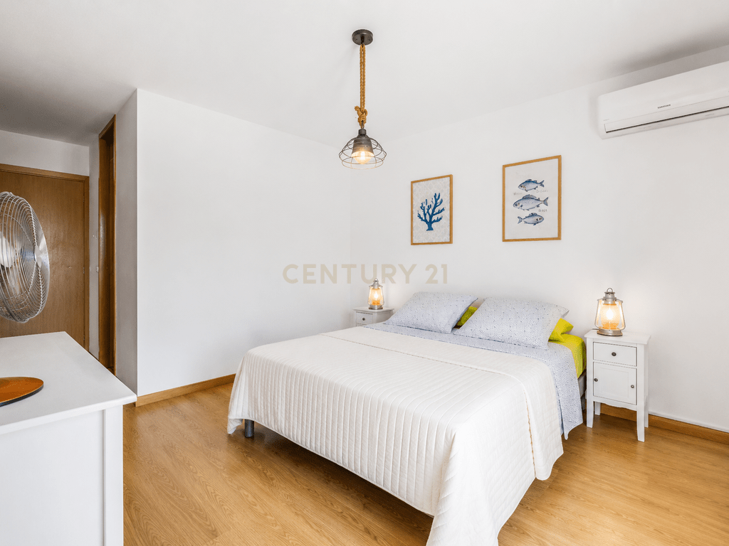 2-bedroom apartment with pool in Olhão – image 03
