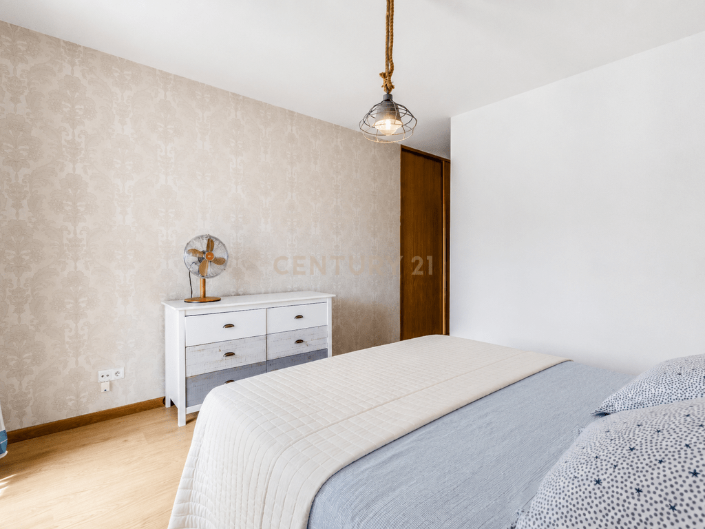 2-bedroom apartment with pool in Olhão – image 04