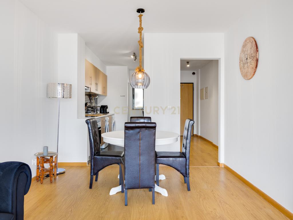 2-bedroom apartment with pool in Olhão – image 11