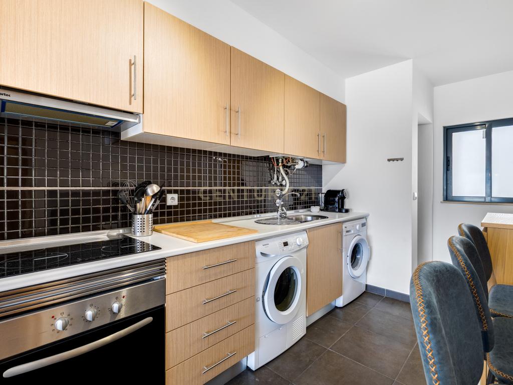 2-bedroom apartment with pool in Olhão – image 15