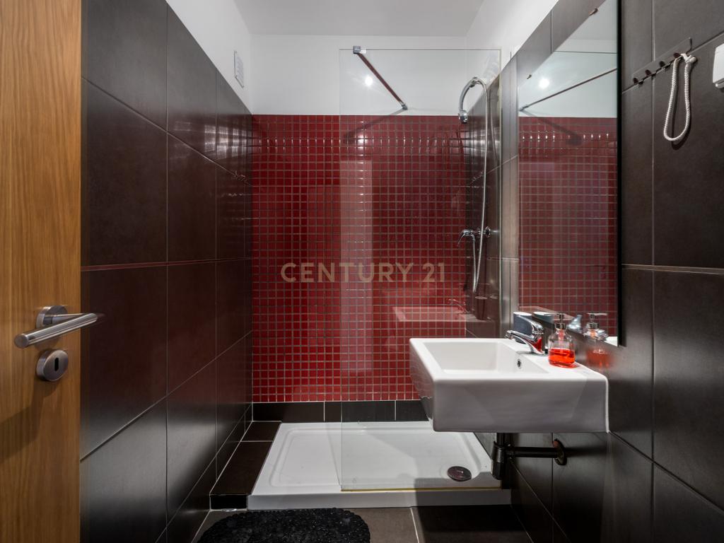 2-bedroom apartment with pool in Olhão – image 22