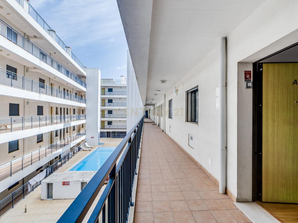 2-bedroom apartment with pool in Olhão – image 24