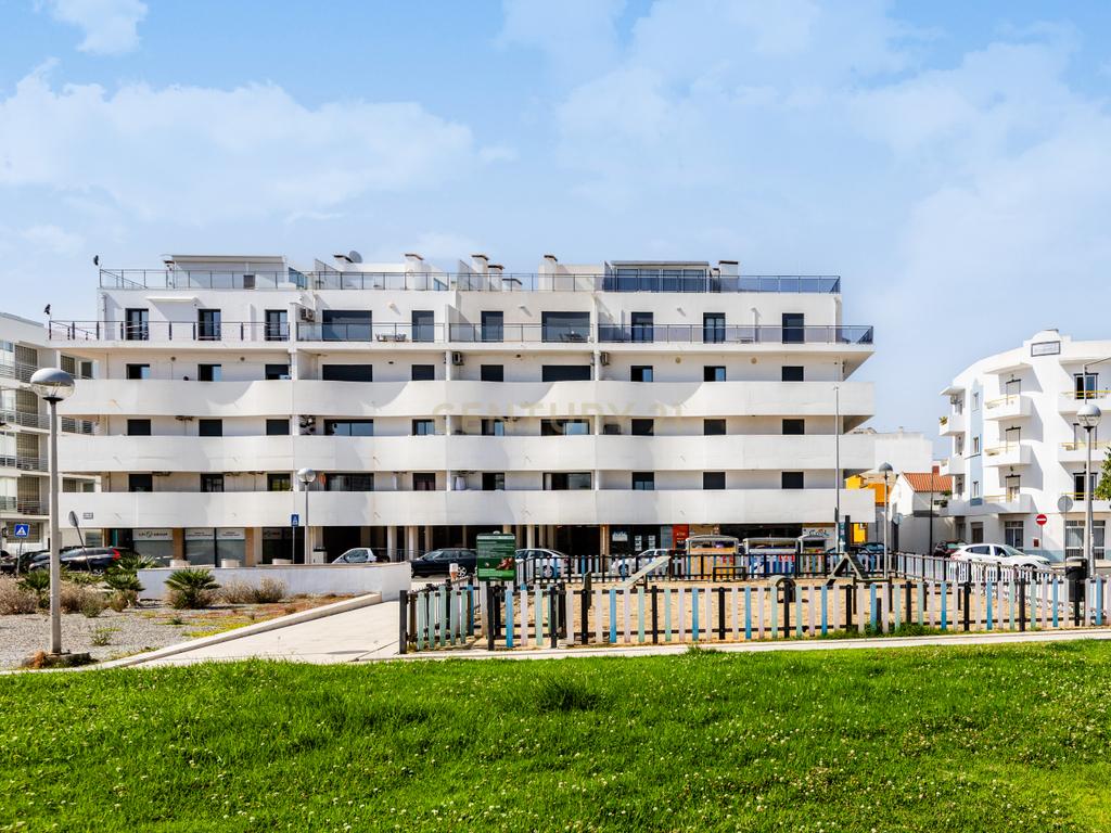 2-bedroom apartment with pool in Olhão – image 27