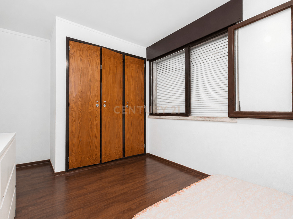 3-bedroom apartment in Monte Abraão – image 12