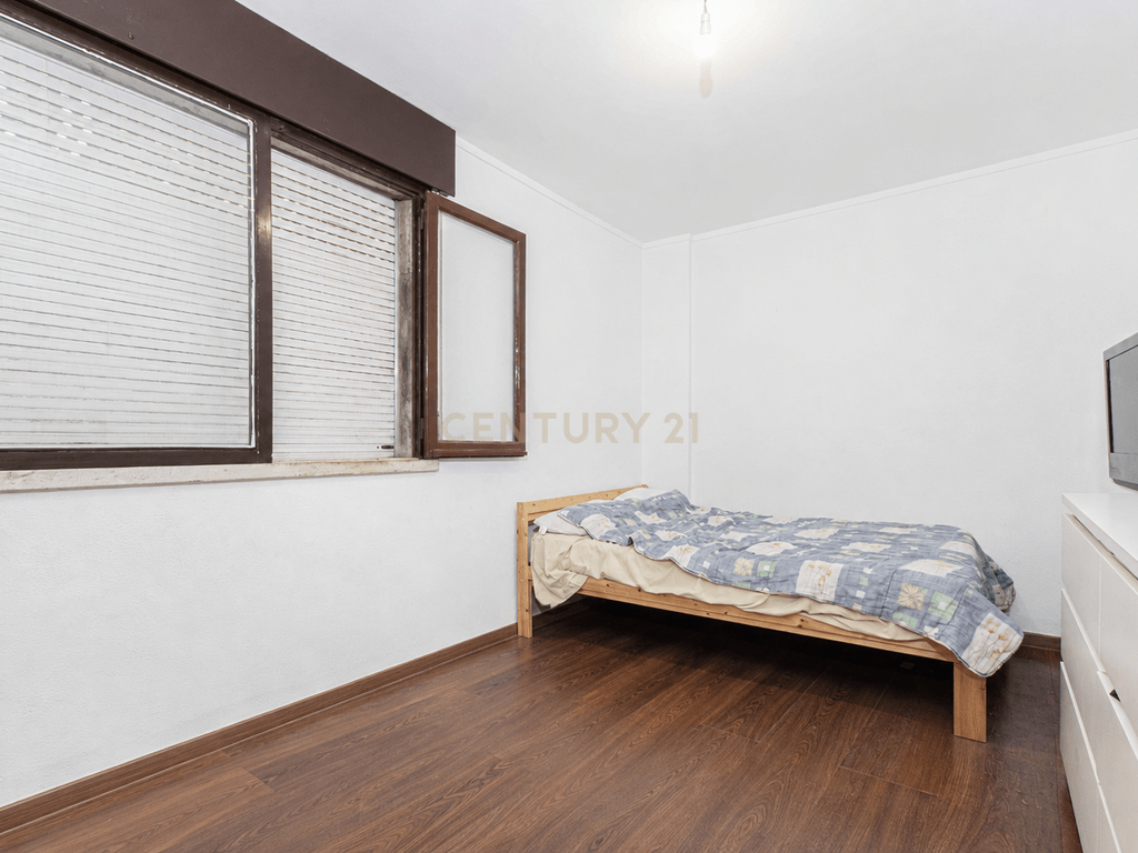 3-bedroom apartment in Monte Abraão – image 15
