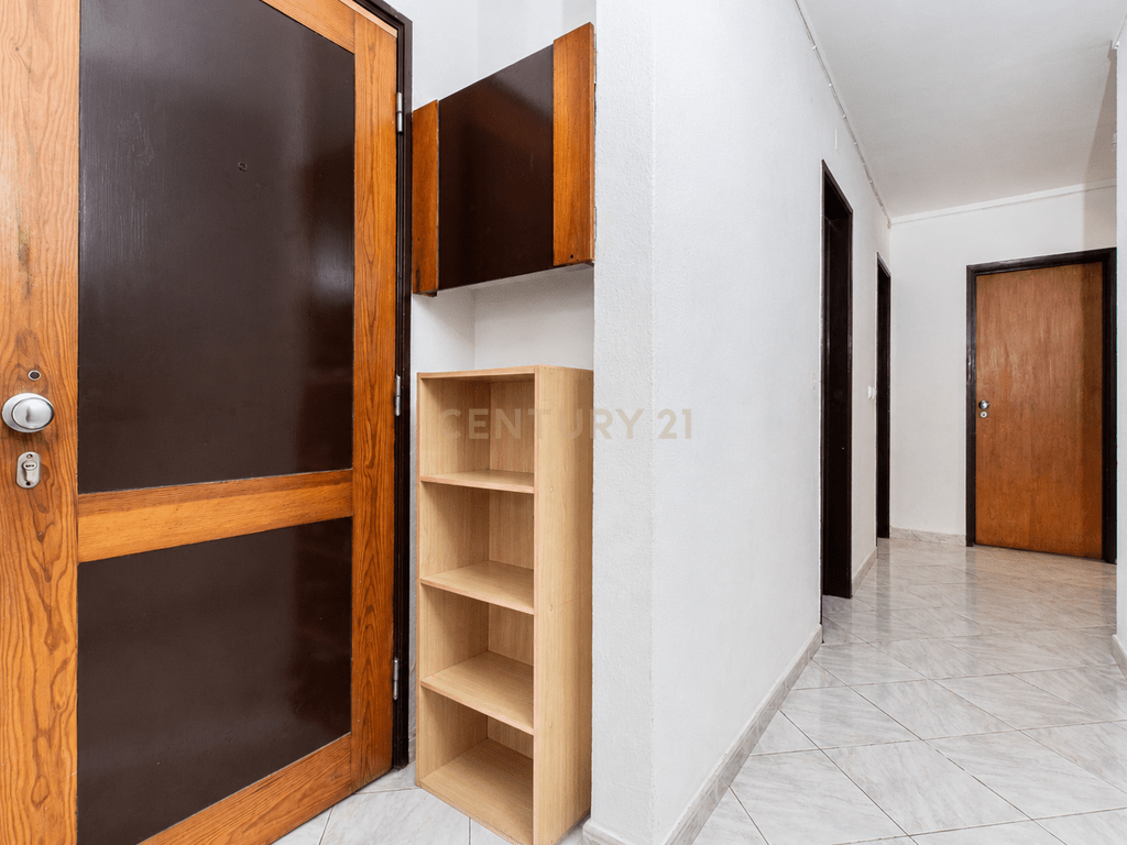 3-bedroom apartment in Monte Abraão – image 16